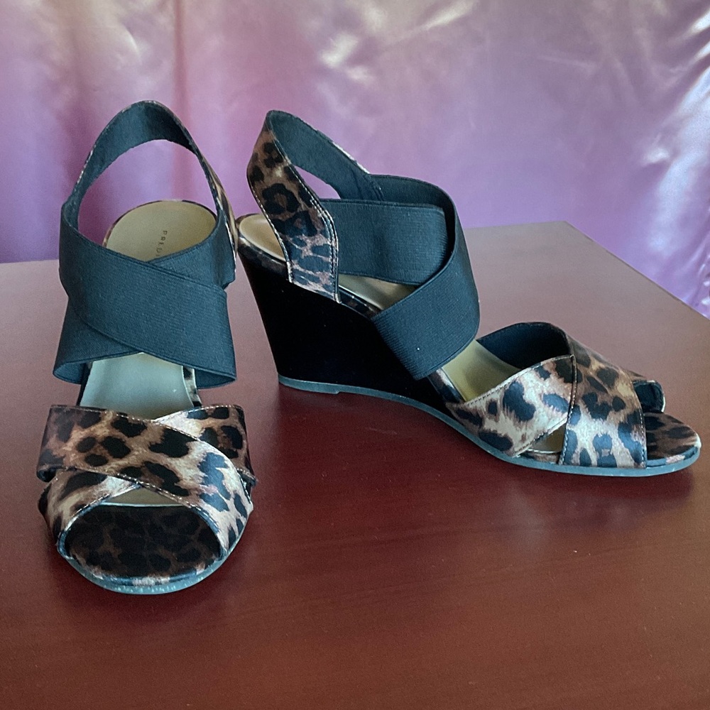 Wedge sandals leopard satin 7W